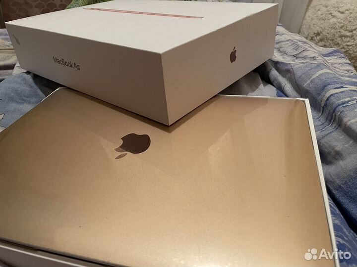 Apple MacBook air 13 m1