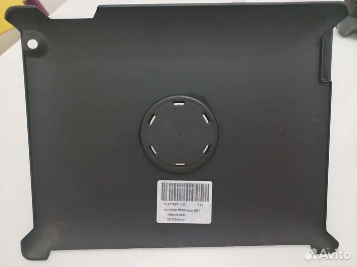 Автомобильный кронштейн Vogels для iPad