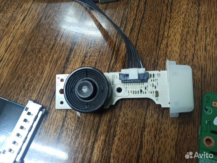 Samsung UE32ES5507V в разбор