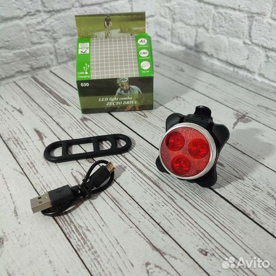 Задний велосипедный фонарь
