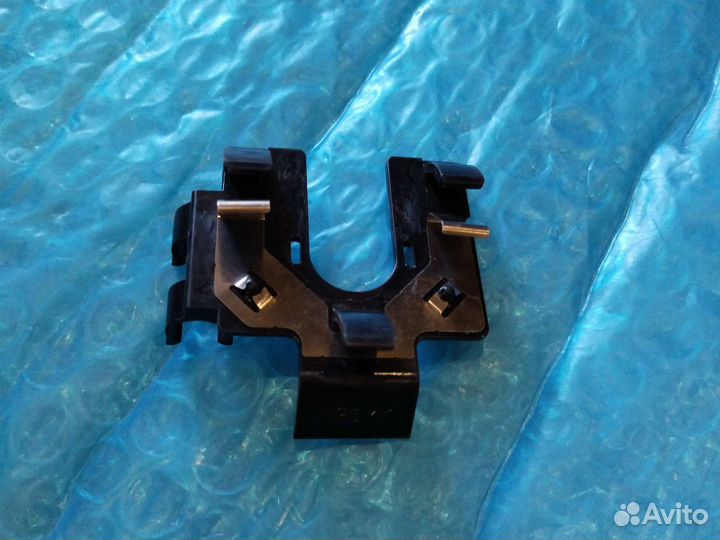 Крепление парктроника Камри 40 2006-2008