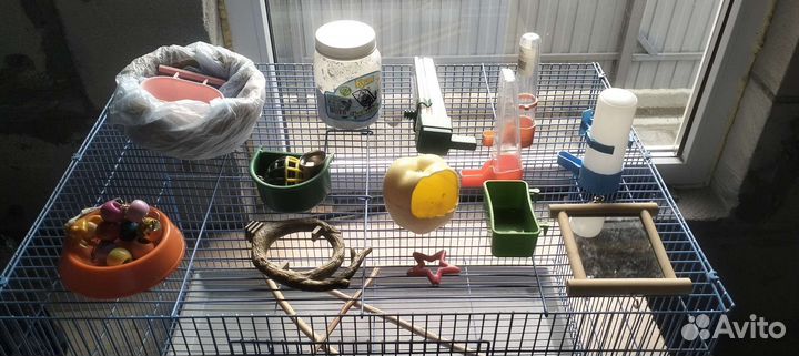 Большая клетка для птиц