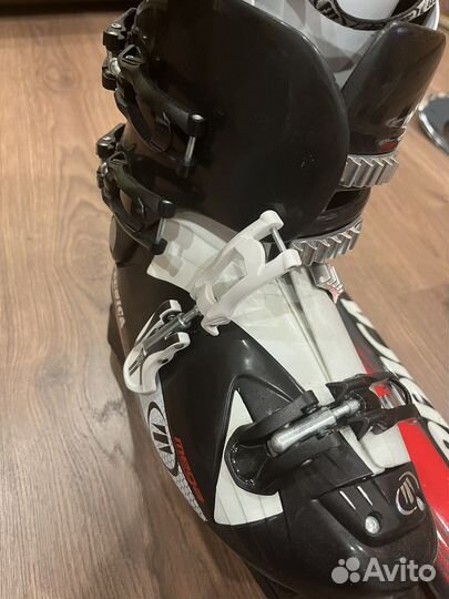 Горные лыжи, палки, ботинки