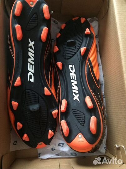 Футбольные бутсы