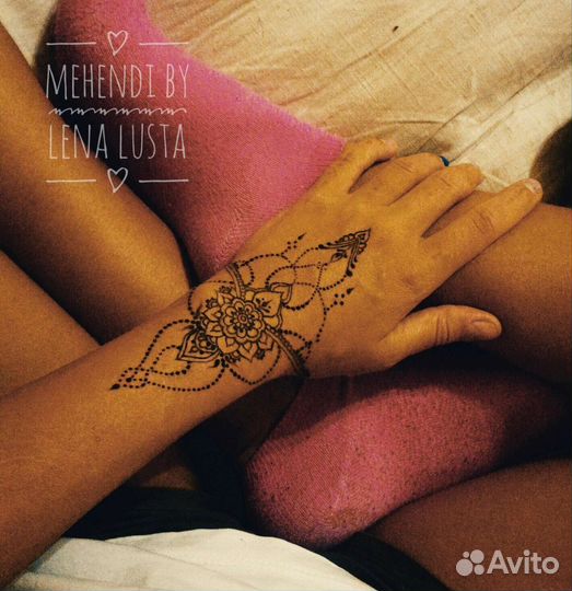 Мехенди (тату хной на теле)