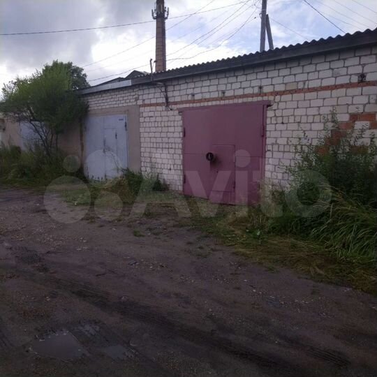 Гараж, > 30 м²