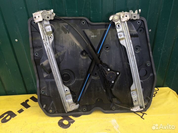 Nissan Murano Z51 Стеклоподъемник передний правый