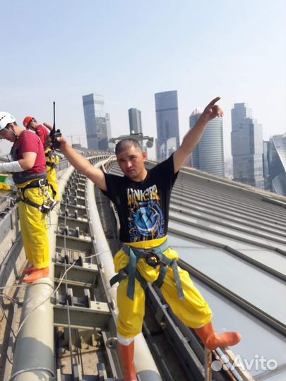 Мытье окон альпинисты,чистка снега с крыши