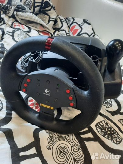 Игровой руль logitech momo racing