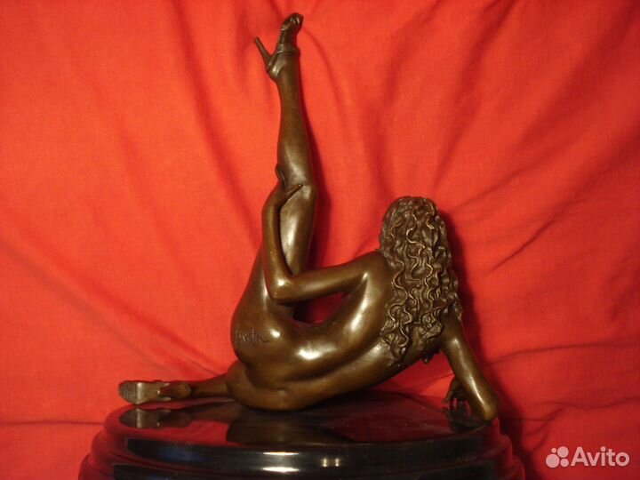 Эротика Амстердам Голландия Обнаженная Девушка 25