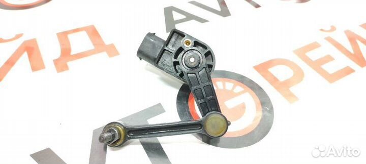 Датчик высоты дорожного просвета задний Volkswagen