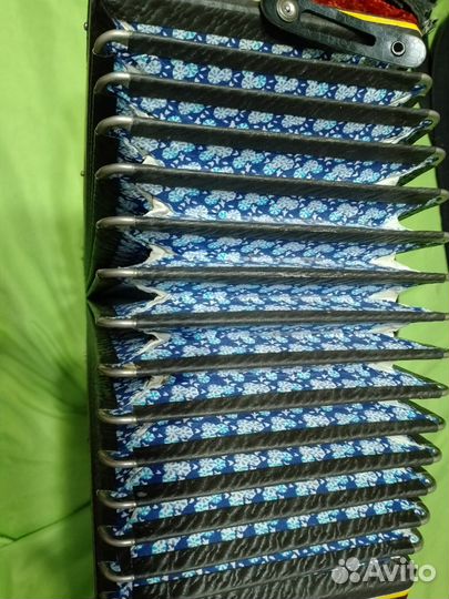 Гармонь настроенная Фа