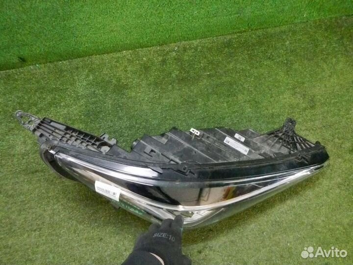 Фара правая Infiniti QX50