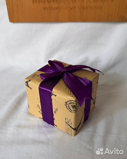 Музыкальная шкатулка с фото из красного клена