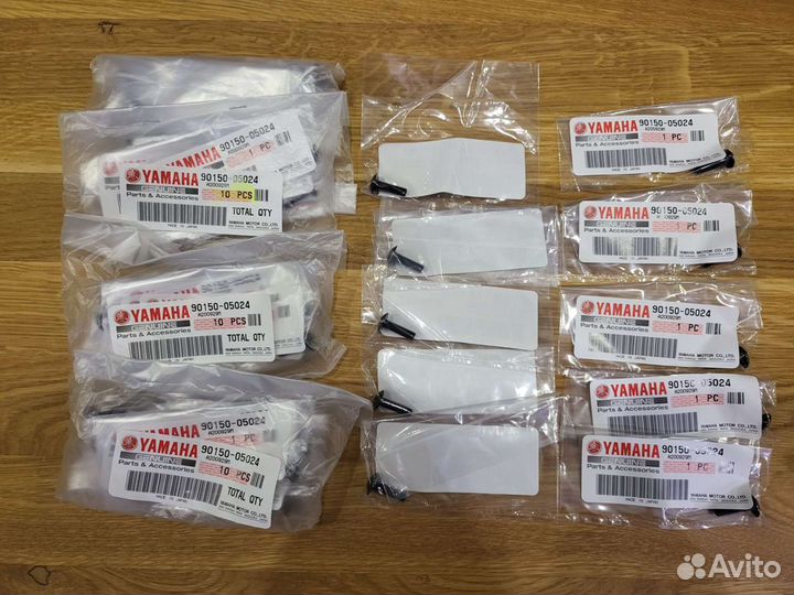 Винт лобового стекла снегохода yamaha Venture