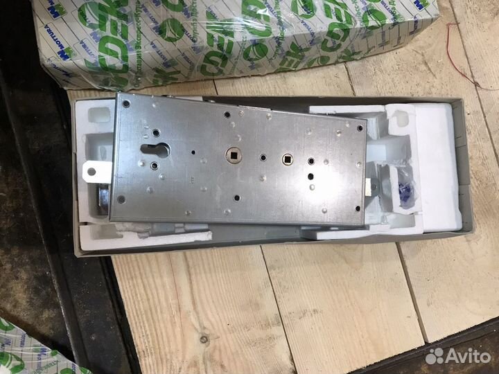 Замок mottura gorilla 85204 DR SR