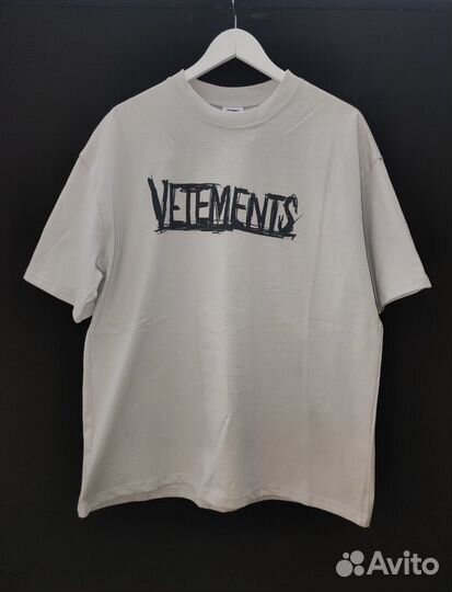 Футболка vetements