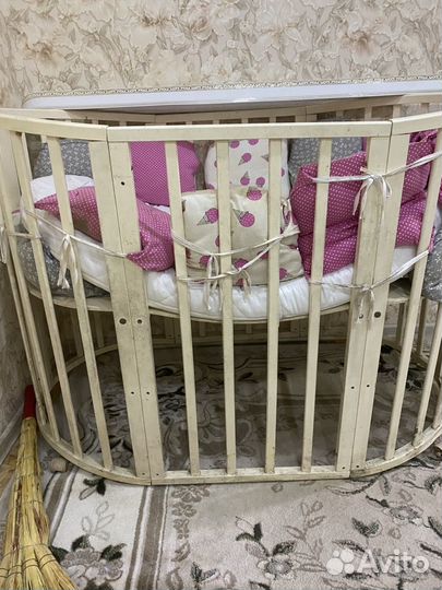 Детская кроватка