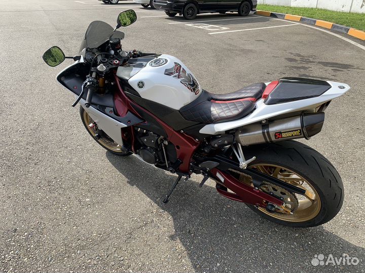 Yamaha R1 Crossplane