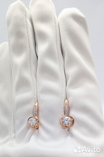 Золотые серьги с фианитом