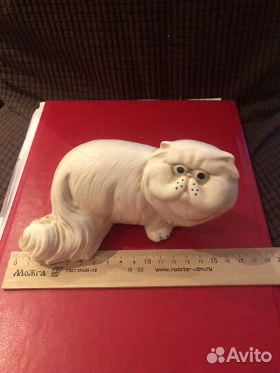 Фарфоровая статуэтка Кот, Кошка