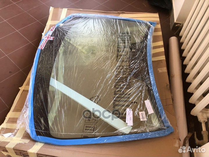 Стекло лобовое с полным обогревом + дд lexus RX