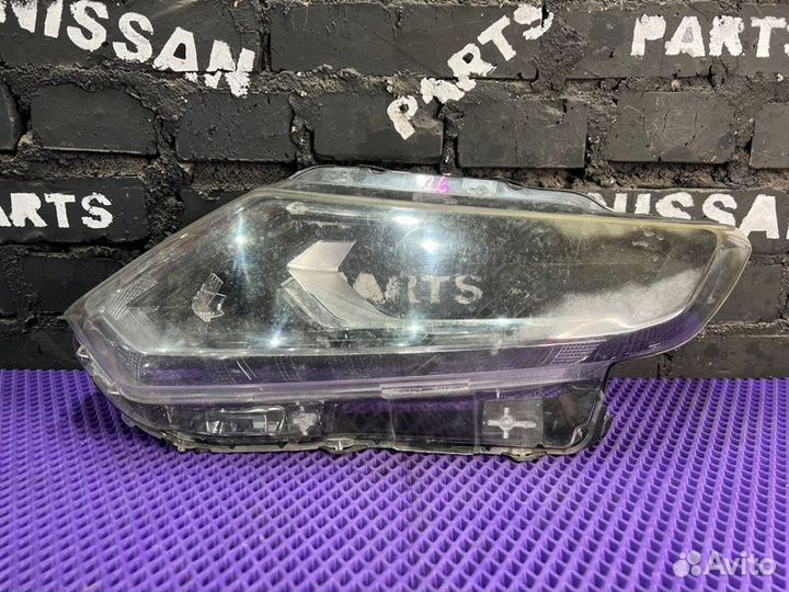 Стекло фары переднее левое Nissan X-Trail
