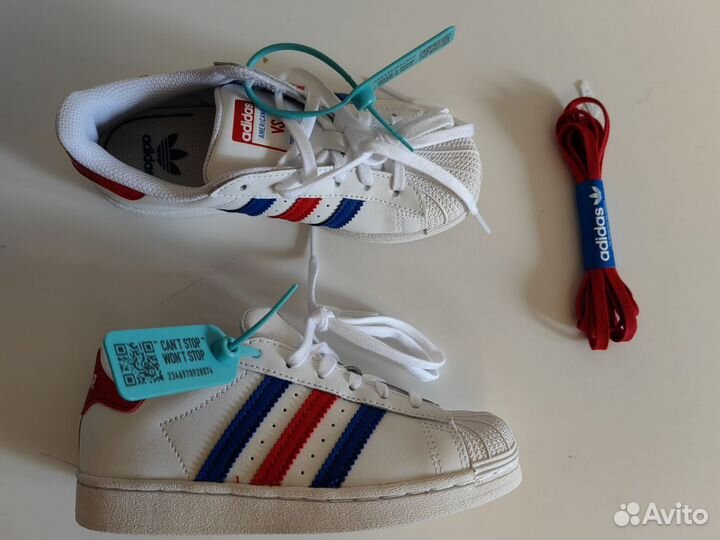 Кроссовки adidas Superstar