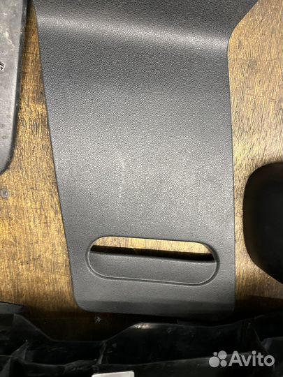 Рено дастер накладка обшивки багажника