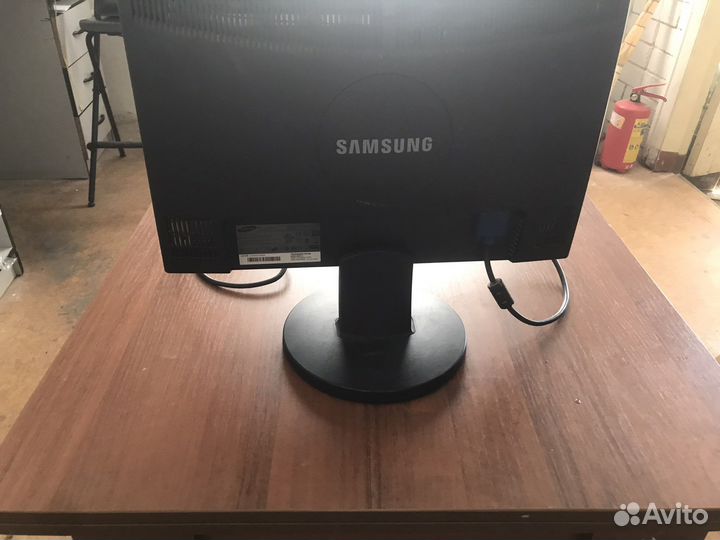 Монитор Samsung 17