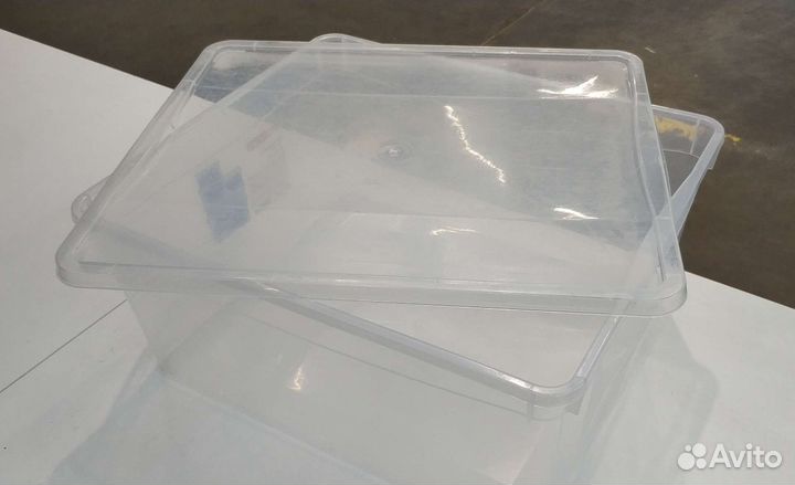 Пластиковый контейнер (бокс, ящик) для вещей