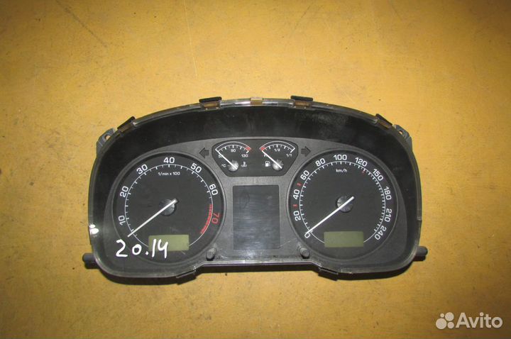 Панель приборов Skoda Octavia Tour