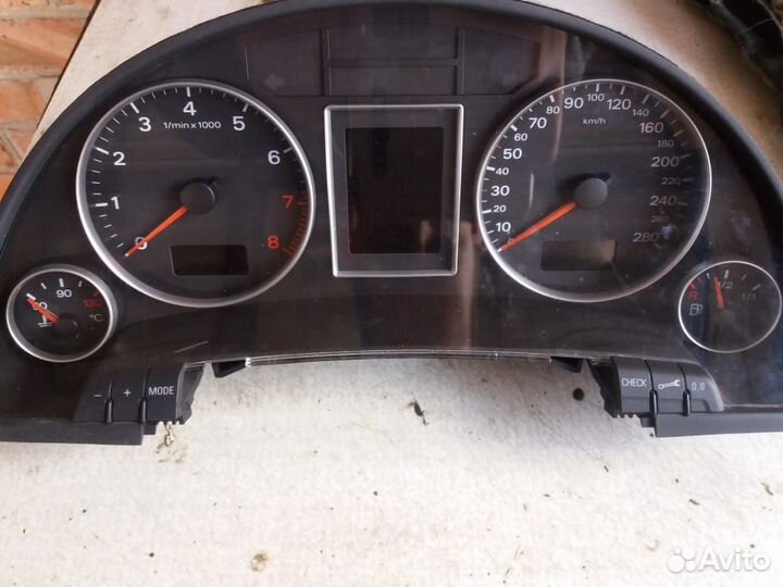 Панель приборов Ауди