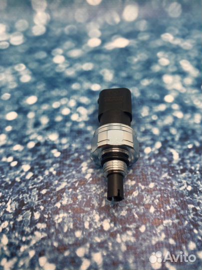 Датчик давления и температуры газа 53404.1130540