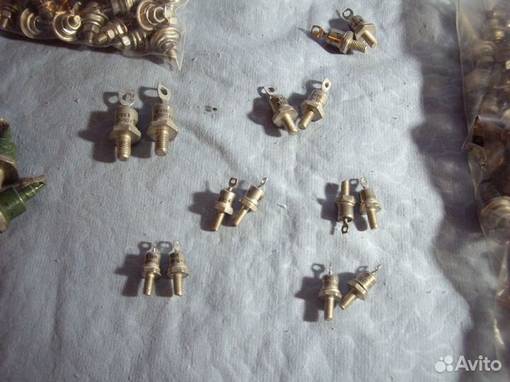 Диоды Динисторы Стабилитроны для радиолюбителей