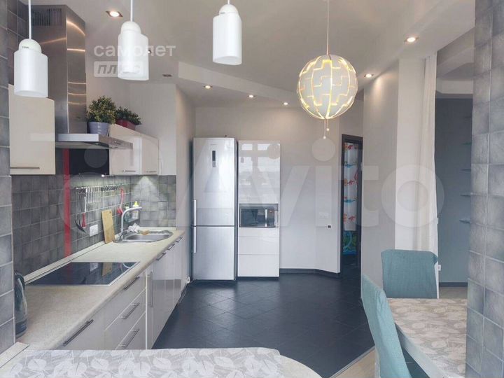 2-к. квартира, 52 м², 9/17 эт.