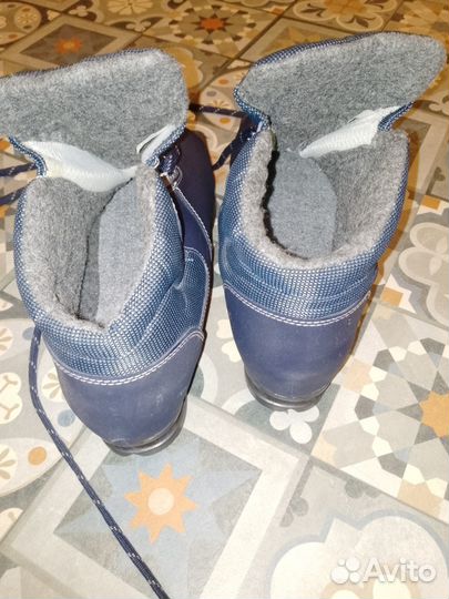 Лыжные ботинки