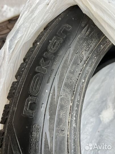 Nokian Tyres Hakkapeliitta R2 SUV 275/50 R20 35P
