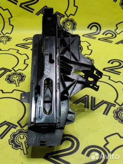 Крепление фары переднее левое Bmw 5-Series F10