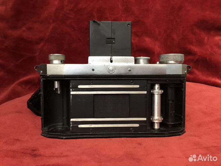 Пленочный зеркальный фотоаппарат