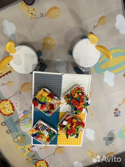 Детский столик со стульчиками новый в упаковке)