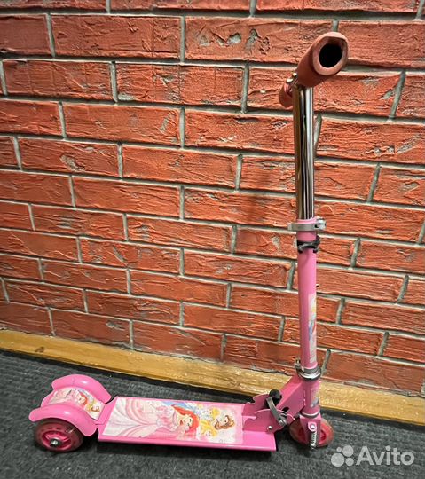 Самокат двухколесный для девочки бу