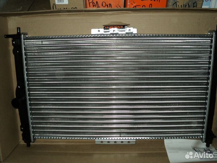 Радиатор охлаждения двигателя Chevrolet Lanos