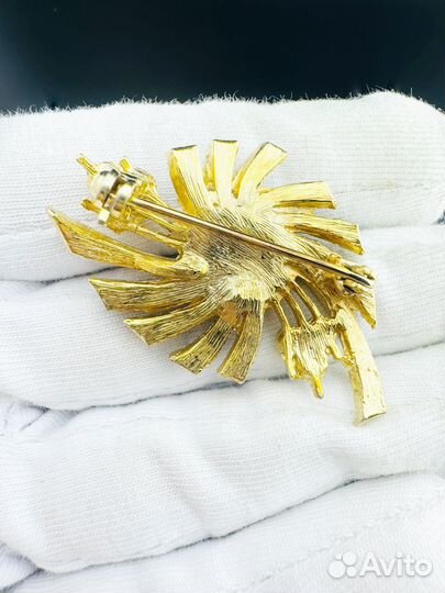 Винтажная брошь Англия жемчуг