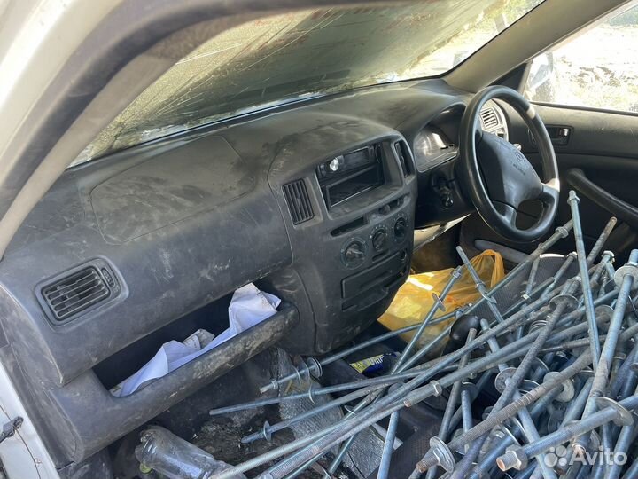 Пластик салона тойота пробокс