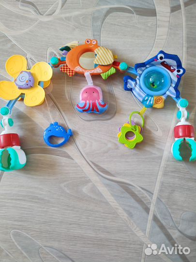 Развивающая универсальная дуга на кроватку