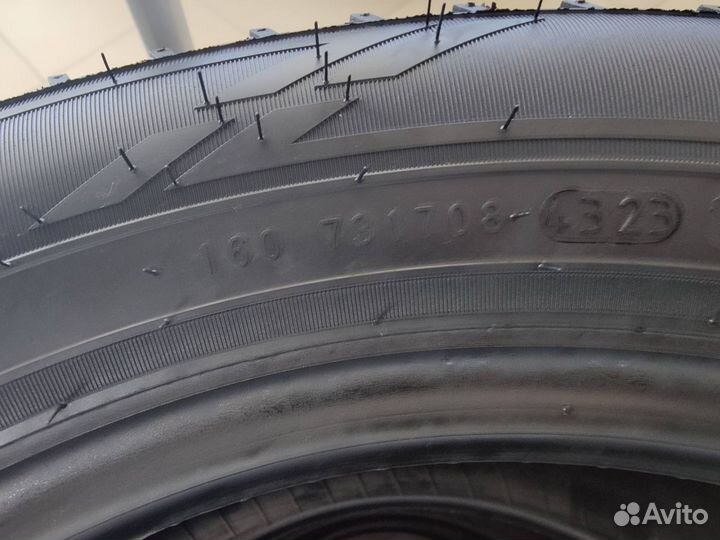 Ikon Tyres Nordman RS2 SUV 215/60 R17 96H