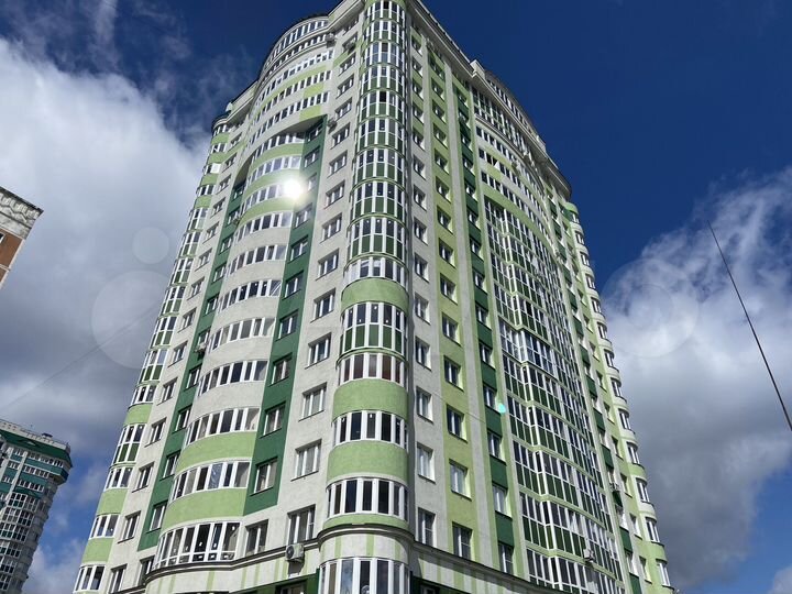 2-к. квартира, 72,7 м², 13/17 эт.
