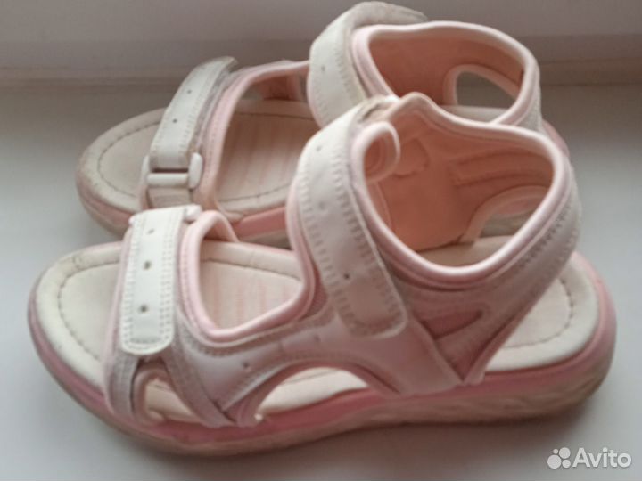 Сандалии для девочки