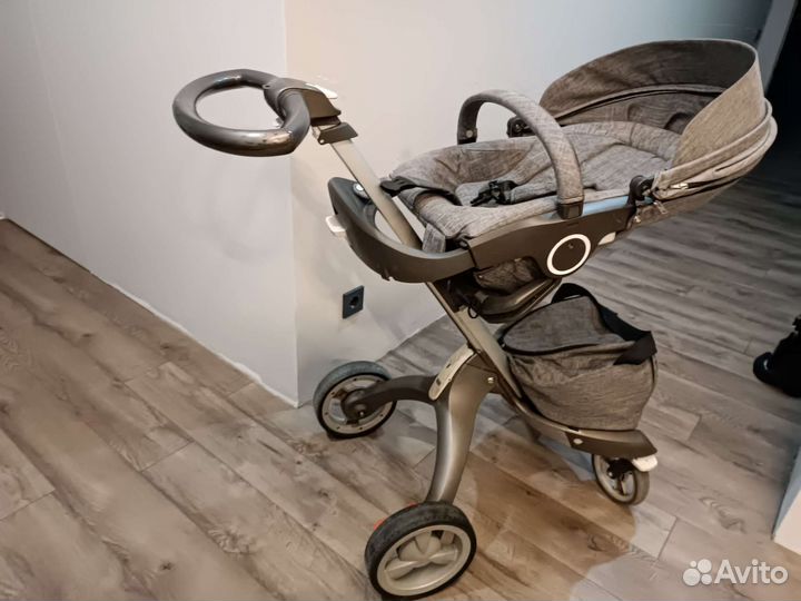 Коляска stokke